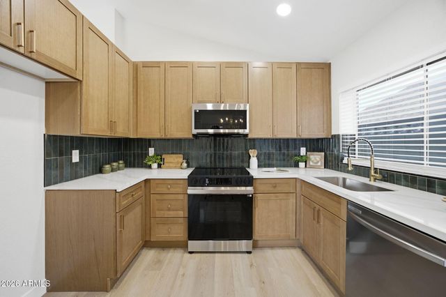 18426 N 19TH Street, Phoenix, AZ 85022