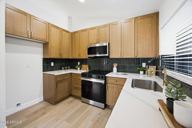 18426 N 19TH Street, Phoenix, AZ 85022