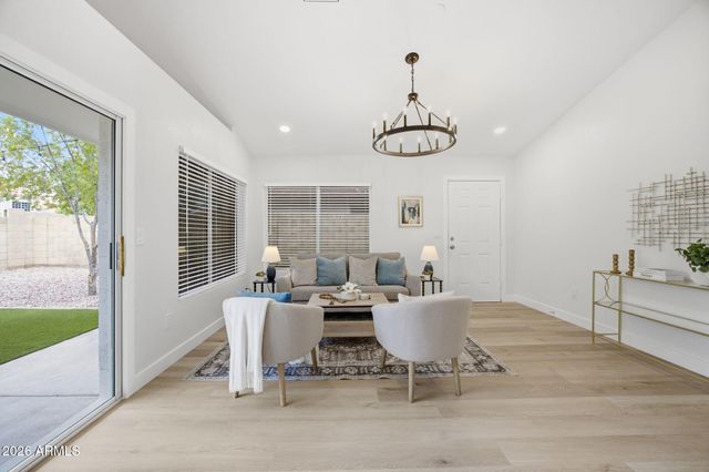 18426 N 19TH Street, Phoenix, AZ 85022