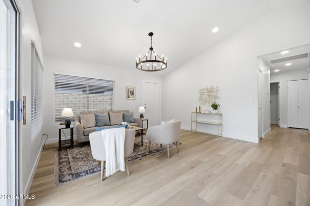 18426 N 19TH Street, Phoenix, AZ 85022