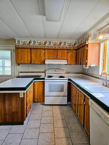 1 Marsh Hill Circle, Tilton, NH 03276