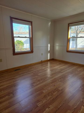 1 Marsh Hill Circle, Tilton, NH 03276