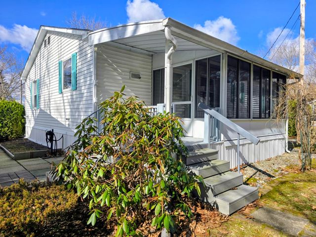 1 Marsh Hill Circle, Tilton, NH 03276
