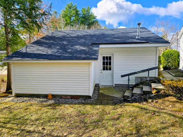 1 Marsh Hill Circle, Tilton, NH 03276