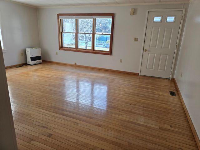 1 Marsh Hill Circle, Tilton, NH 03276