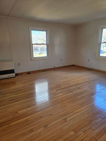 1 Marsh Hill Circle, Tilton, NH 03276