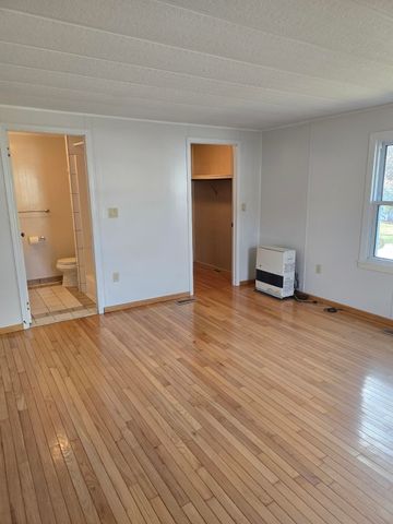 1 Marsh Hill Circle, Tilton, NH 03276