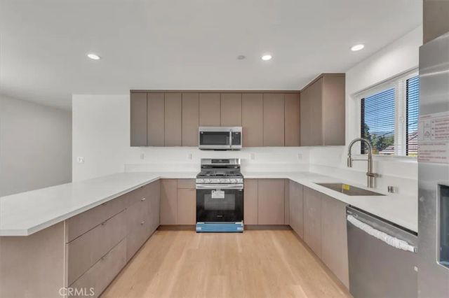 11526 Balboa Blvd, Granada Hills, CA 91344