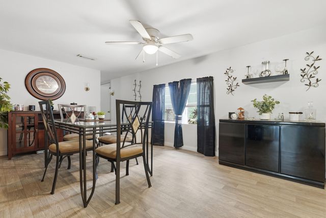 208 Rae Lane, Bonneau, SC 29431