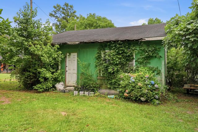 208 Rae Lane, Bonneau, SC 29431