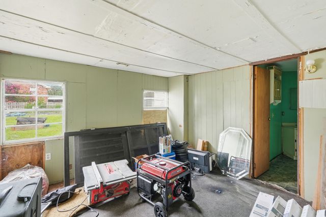 208 Rae Lane, Bonneau, SC 29431