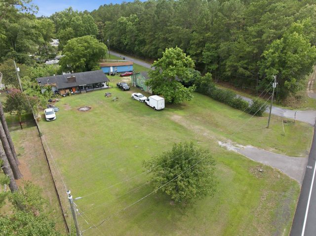 208 Rae Lane, Bonneau, SC 29431
