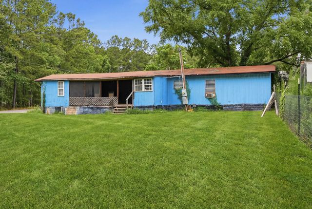 208 Rae Lane, Bonneau, SC 29431