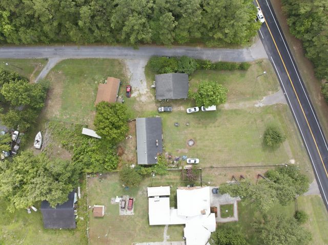 208 Rae Lane, Bonneau, SC 29431
