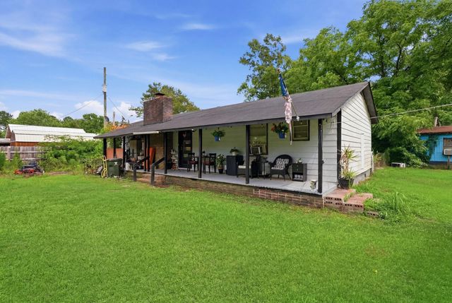 208 Rae Lane, Bonneau, SC 29431