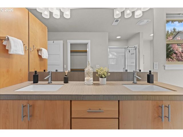 36716 ICHABOD St, Sandy, OR 97055