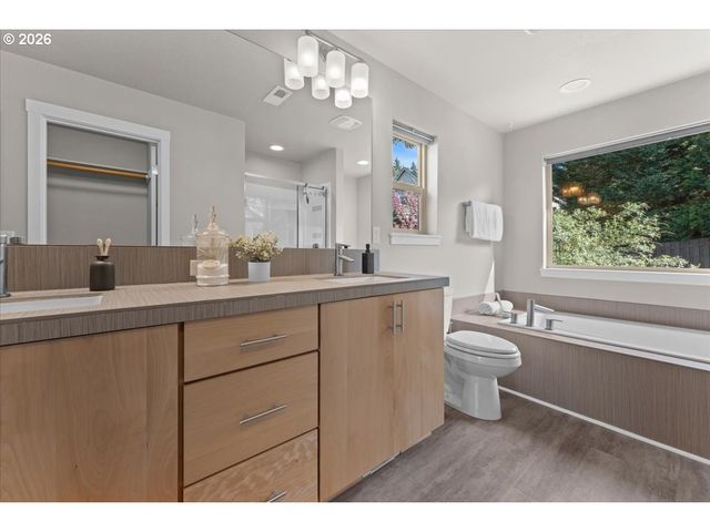 36716 ICHABOD St, Sandy, OR 97055