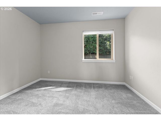 36716 ICHABOD St, Sandy, OR 97055