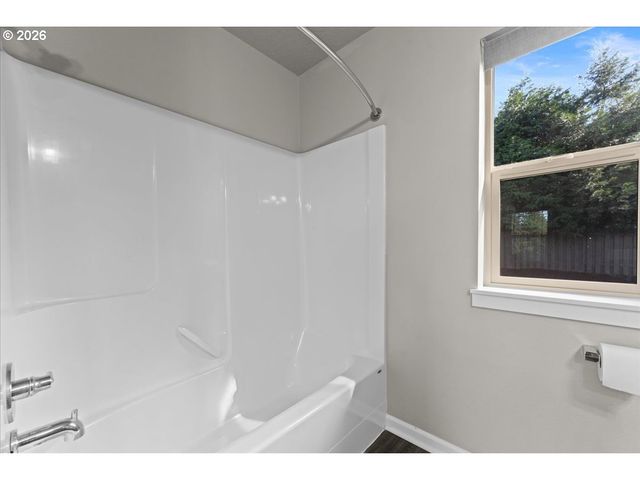 36716 ICHABOD St, Sandy, OR 97055