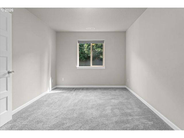 36716 ICHABOD St, Sandy, OR 97055