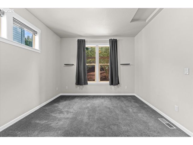 36716 ICHABOD St, Sandy, OR 97055