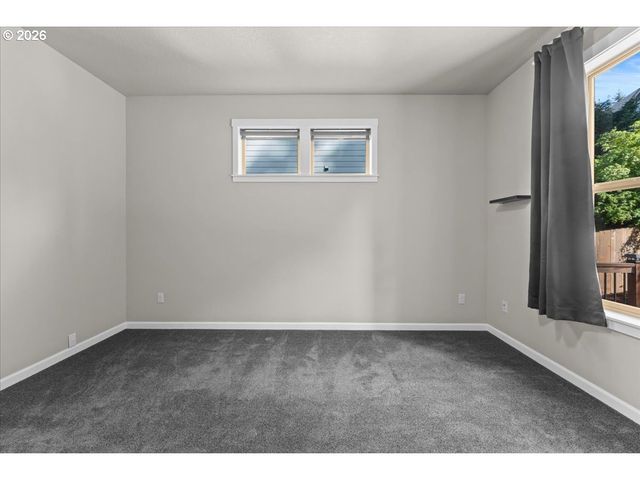 36716 ICHABOD St, Sandy, OR 97055