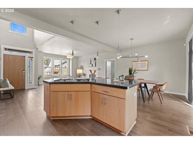 36716 ICHABOD St, Sandy, OR 97055