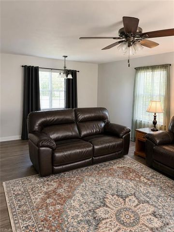 811 Resource DR, Suffolk, VA 23434