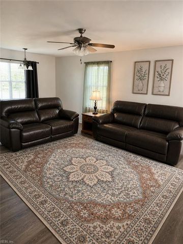 811 Resource DR, Suffolk, VA 23434
