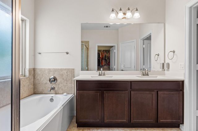 10413 Crescendo LN, Austin, TX 78747