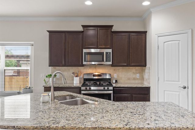 10413 Crescendo LN, Austin, TX 78747