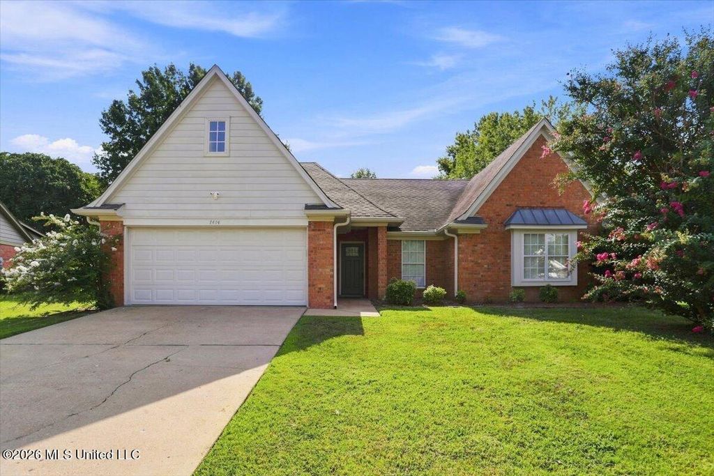 7414 Hunters Hollow Lane, Southaven, MS 38671 — exterior