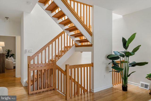 2046 SOUTH ST, Philadelphia, PA 19146