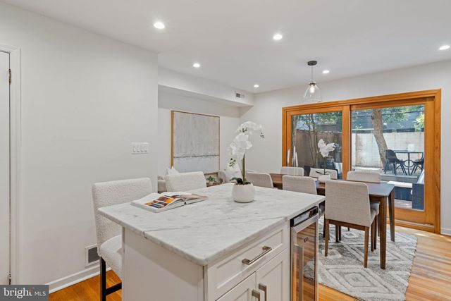 2046 SOUTH ST, Philadelphia, PA 19146