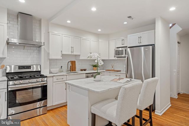 2046 SOUTH ST, Philadelphia, PA 19146