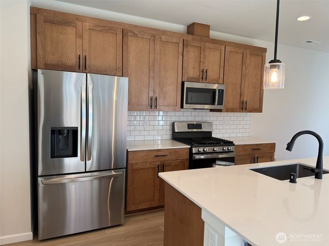 15328 208th Avenue E, Bonney Lake, WA 98391