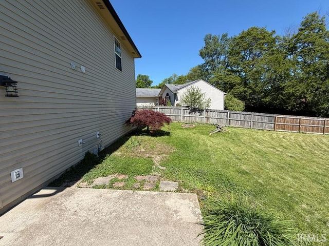 2607 S Southern Pines Court, Bloomington, IN 47403