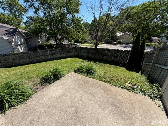 2607 S Southern Pines Court, Bloomington, IN 47403