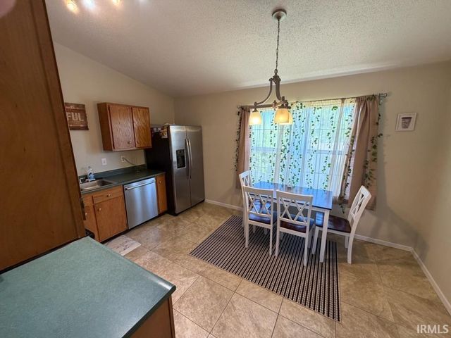 2607 S Southern Pines Court, Bloomington, IN 47403