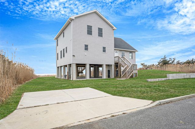 22 Rod Street, East Patchogue, NY 11772