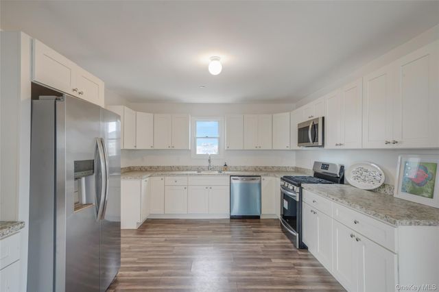 22 Rod Street, East Patchogue, NY 11772