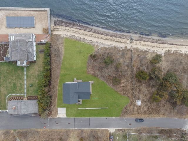 22 Rod Street, East Patchogue, NY 11772
