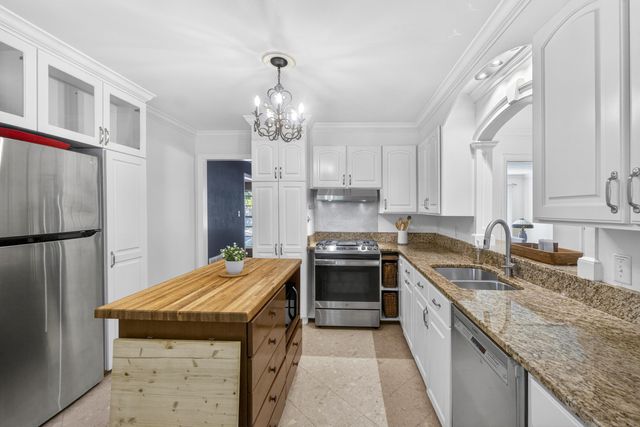 455 Lydia Drive, Charleston, SC 29412