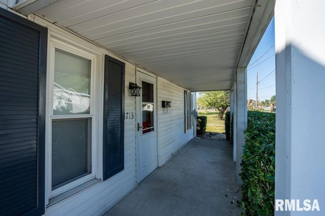 1713 W DEWEY Street, Marion, IL 62959