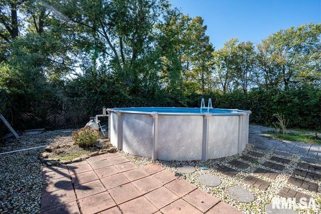 1713 W DEWEY Street, Marion, IL 62959