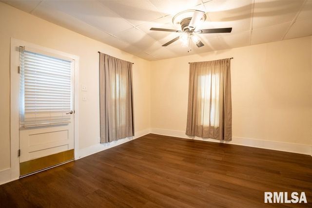 1713 W DEWEY Street, Marion, IL 62959