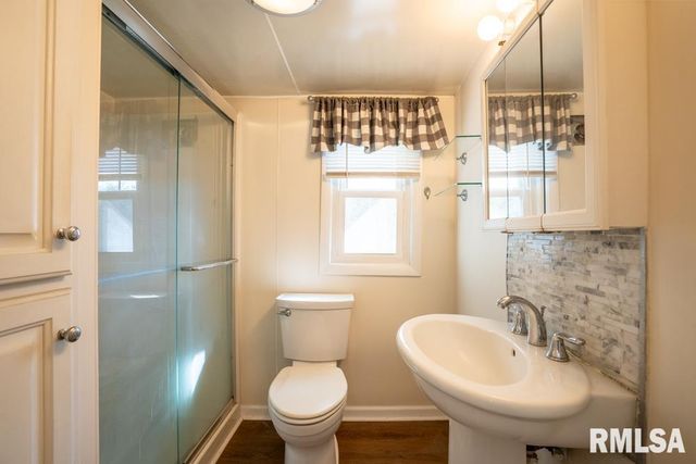 1713 W DEWEY Street, Marion, IL 62959