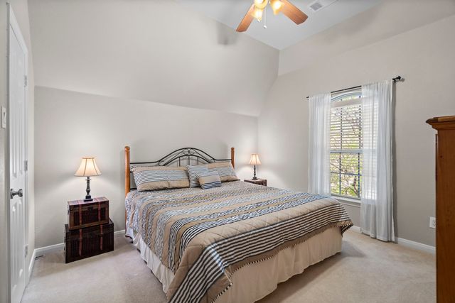 8920 Cypress Creek Road, Lantana, TX 76226