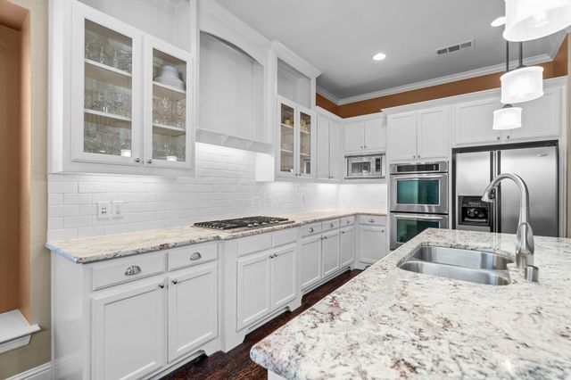 8920 Cypress Creek Road, Lantana, TX 76226