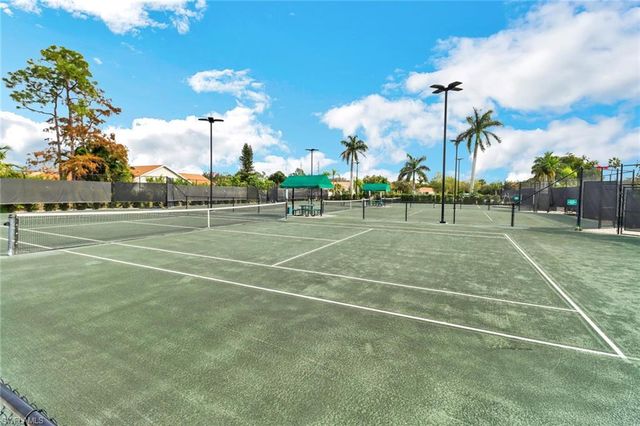 841 Kings WAY, Naples, FL 34104